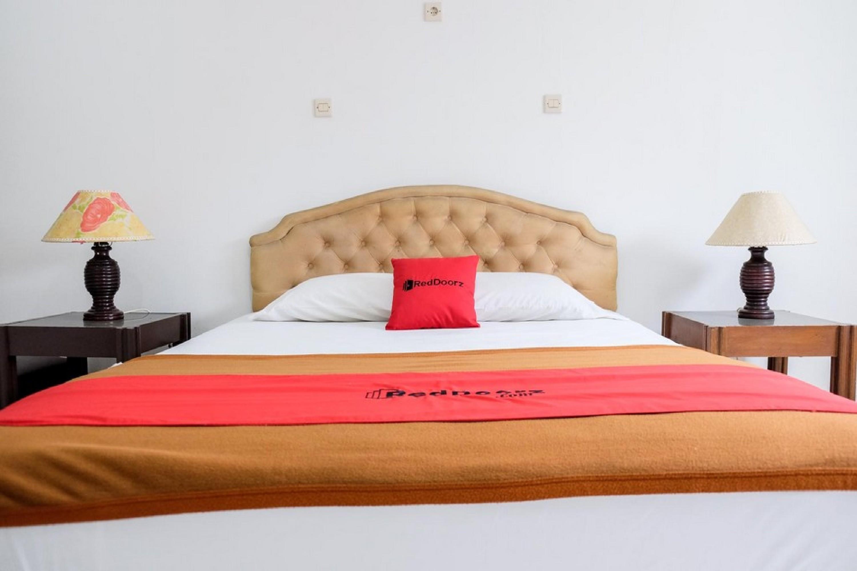 Reddoorz Plus Near Jalan Baru Богор Экстерьер фото