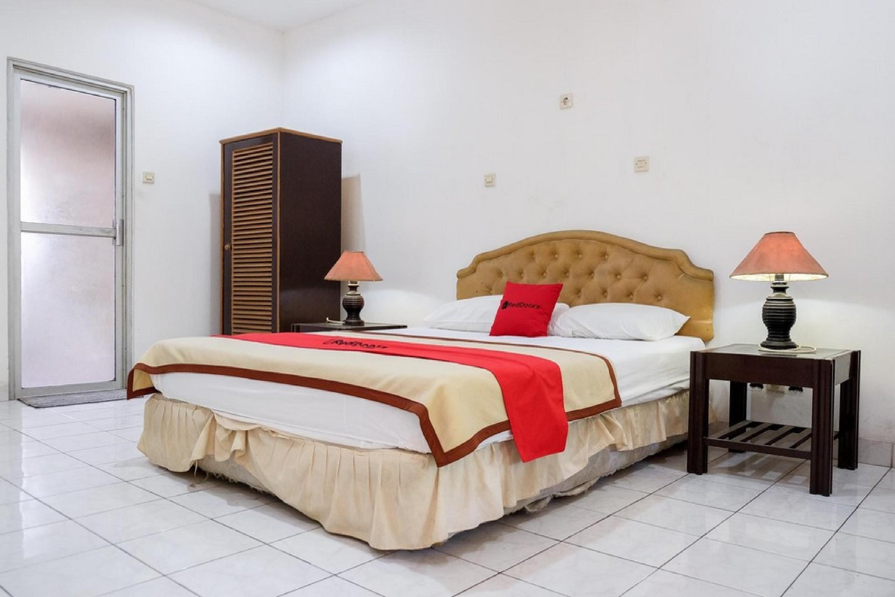 Reddoorz Plus Near Jalan Baru Богор Экстерьер фото